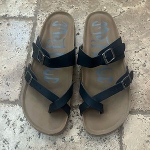 Black target sandals size 8